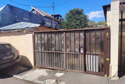 Casă curte proprie, 4 Camere, Curte Generoasă – Dristor - 1