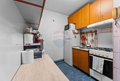 Garsoniera de vânzare zona UTA, etaj 2 - 5