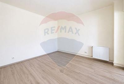 Apartament cu 4 camere de vânzare în zona Centrul Civic - 11