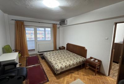 Apartament decomandat 3 camere/2 bai/ 63 mp/ zona Mercur Cetate - 1