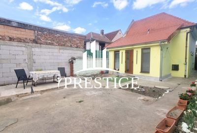 CASĂ DE VÂNZARE ÎN SIBIU, SINGUR ÎN CURTE, 4 CAMERE, 2 BĂI, RENOVATĂ - 1