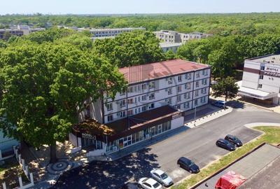 Hotel de vanzare Neptun, Constanta, la mare - 1