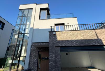 Casă cu 5 camere în Pipera