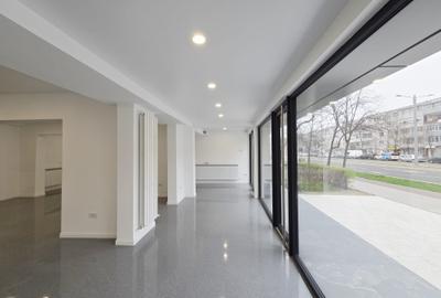 Spatiu comercial stradal renovat complet TOTUL NOU - 4