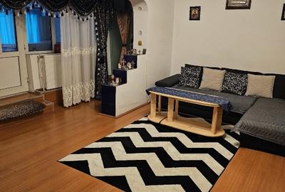 Apartament de vânzare 4 camere - 1