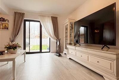 Casă cu 4 camere în Sânpetru