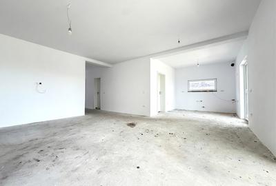 Casă individuală cu 3 camere în Sânandrei
