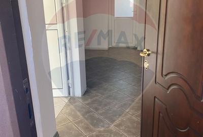 Vila – Etaj 2 + Mansardă de închiriat | Zona Vitan – București Mall - 2