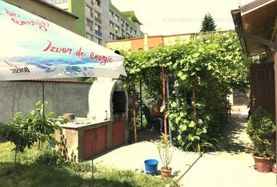 Casă cu 2 camere în Tineretului
