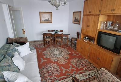 Republicii ,se vinde apartament decomandat ,2 camere ,pret 67000 euro neg - 7