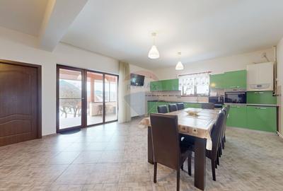 Casă de vacanță/Pensiune | Bran | 728 mp curte - 4