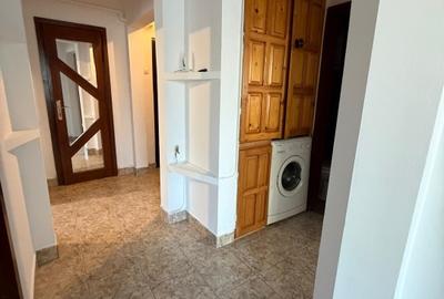 Apartament 3 camere decomandat – Bacău, strada Narciselor - 11