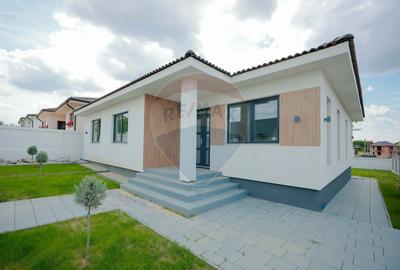 De vânzare Casă Nouă, finisată, 4 camere - Paleu - 1