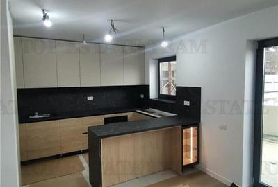 Apartament cu 2 camere decomandat în Rahova