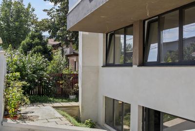 Cladire cu 5 apartamente de vanzare - 18