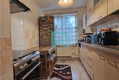 Apartament 3 camere, Tractorul - 4