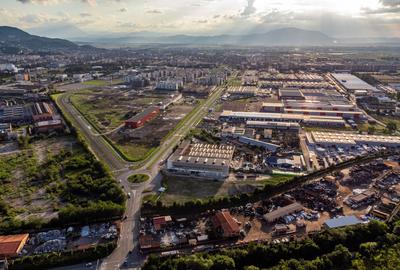 TEREN IN SENS GIRATORIU - 2