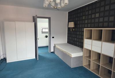 Apartament 3 camere zona centrala - 1