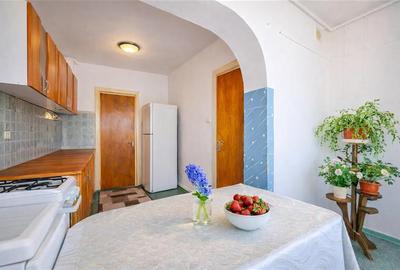 Distinctiv apartament, decomandat, 3camere, boxa, loc parcare, Central, Brasov - 15