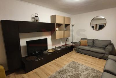 Apartament cu 3 camere decomandat, mobilat în Dacia