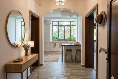 Apartament cu 6 camere decomandat, mobilat în Elisabetin