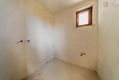 Vilă noua P+M in Sanleani - 11