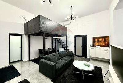 Apartament cu 2 camere semidecomandat, mobilat în Central