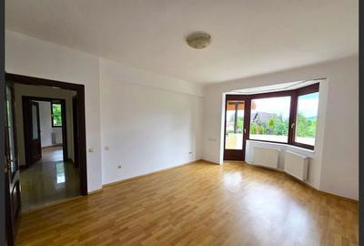 Vând Hotel/Pensiune Breaza: 15 camere, 1000 mp - 11