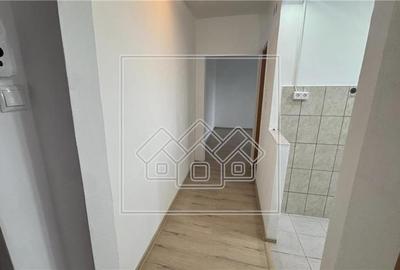 Apartament de vanzare in Sibiu - 3 camere, balcon, et. 1 - - 10