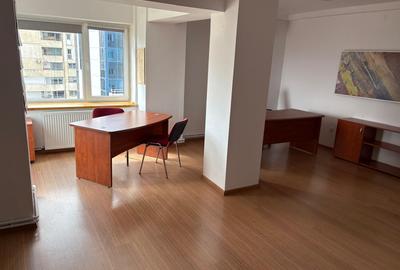 Apartament 4 camere,Centrul Civic,  B-dul Mihail Kogalniceanu - 8