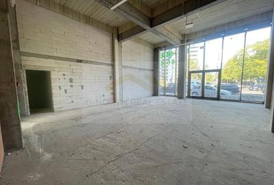 Spre Inchiriere : Spatiul Comercial /Showroom - 3