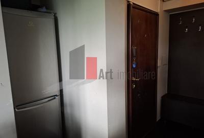 Apartament cu 3 camere decomandat în Alexandru Obregia