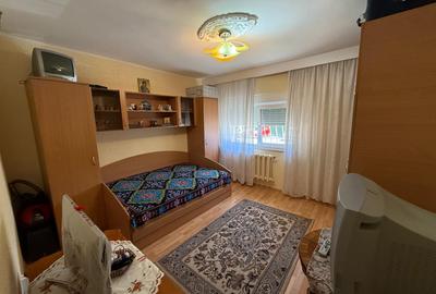 Garsoniera -INEL II -  I.C.BRATIANU (SCOALA 8 )- 59.000 EURO (COD E11+E12 ) - 2