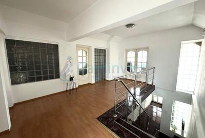 Casa cu 5 camere, singur in curte, cu Garaj zona Iosia, Oradea - 4