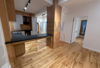 Apartament cu 3 camere semidecomandat în Domenii