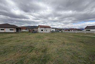 Teren intravilan 518 mp | ORIZONT | Alba Iulia | TOATE UTILITATILE | 2 fronturi - 1