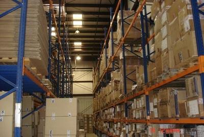 Militari 890mp in parc logistic+birouri - 1