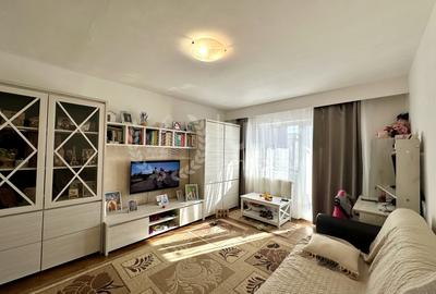 Apartament cu 2 camere decomandat, mobilat în Între Lacuri