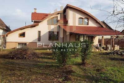 Casă cu 5 camere în Lăpușel