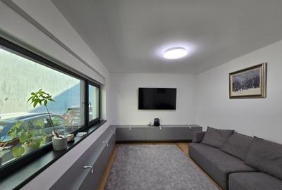 Casă individuală cu 6 camere în Central