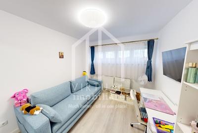 Apartament cu 3 camere semidecomandat, mobilat în Central