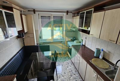 Apartament 2 camere, zona Scolii nr. 11 - 1