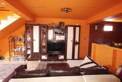 200mp utili Vila 5 cam zona Piata Saraca, 300mp teren cu 15m deschidere - 1