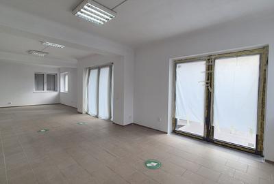 Spațiu comercial cu vizibilitate excelentă, strada Carpaților. - 1