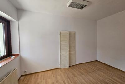 Casă individuală, 6 camere, teren generos, Sânandrei - central, comision 0% - 19