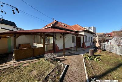 Casa individuala de inchiriat, strada Bobalnei, 650 euro! - 1