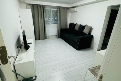 Apartament cu 2 camere semidecomandat, mobilat în P-ța Victoriei