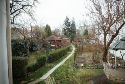 🌿 Oază de liniște în centrul orașului – Apartament 3 camere cu curte, etaj 1 - 8