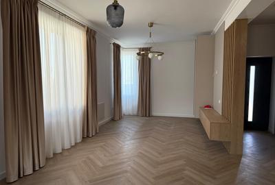 Casă individuală cu 4 camere în Frumușani