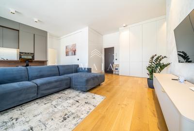 Apartament cu 3 camere decomandat, mobilat în Central